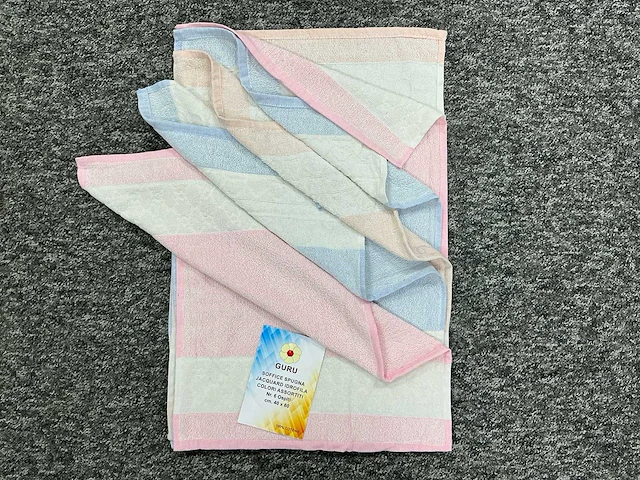 Guru 40x60 handdoek (960x) - afbeelding 1 van  3