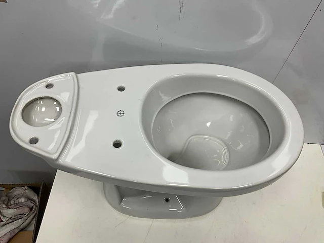 Gustavsberg - toiletten (2x) - afbeelding 2 van  5