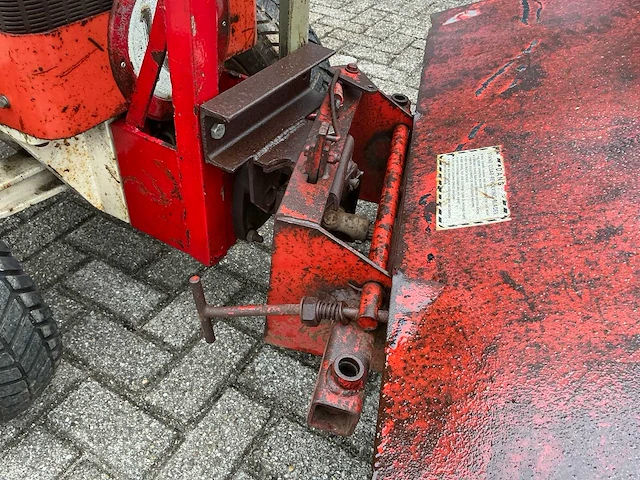 Gutbrod 2500 zelfrijdende veegmachine - afbeelding 2 van  24