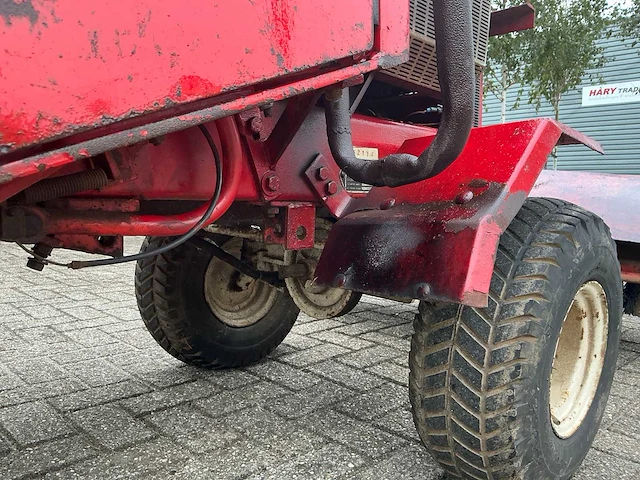 Gutbrod 2500 zelfrijdende veegmachine - afbeelding 9 van  24