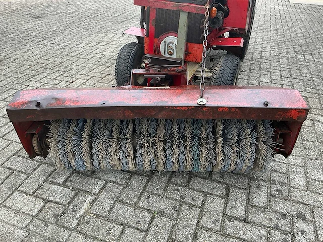 Gutbrod 2500 zelfrijdende veegmachine - afbeelding 22 van  24