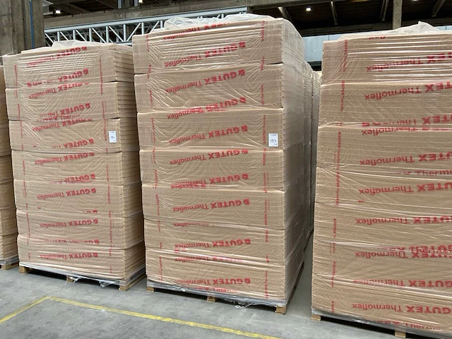Gutex thermoflex 1350x575x40mm houtvezelisolatie (4x) - afbeelding 1 van  2