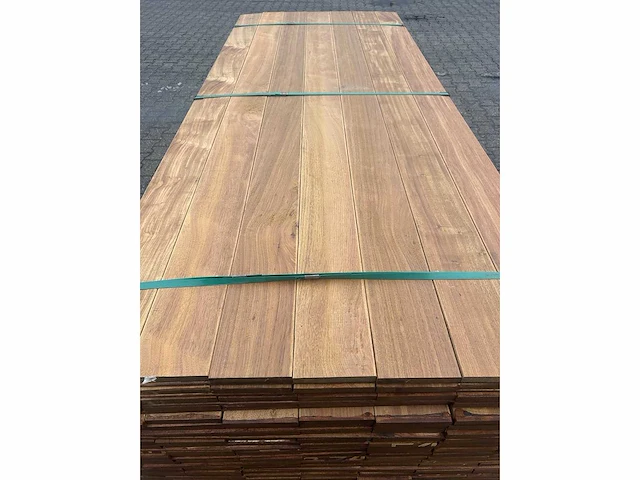 Guyana ipé hardhouten planken 21x145mm, lengte 305cm (26x) - afbeelding 1 van  4