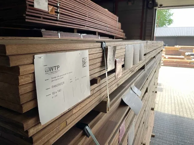 Guyana ipé hardhouten planken geschaafd 18x140mm, lengte 500cm (70x) - afbeelding 2 van  3