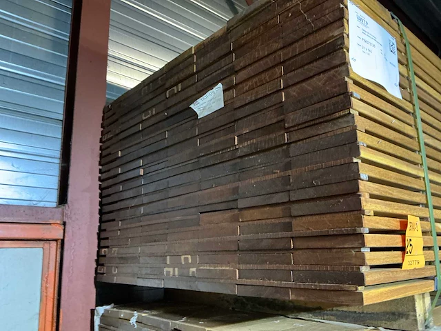 Guyana ipé hardhouten planken geschaafd 21x145mm, lengte 125cm (154x) - afbeelding 2 van  3