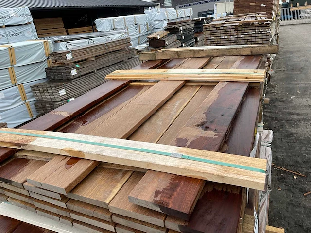 Guyana ipé hardhouten planken geschaafd 21x145mm, lengte 185cm (27x) - afbeelding 1 van  3