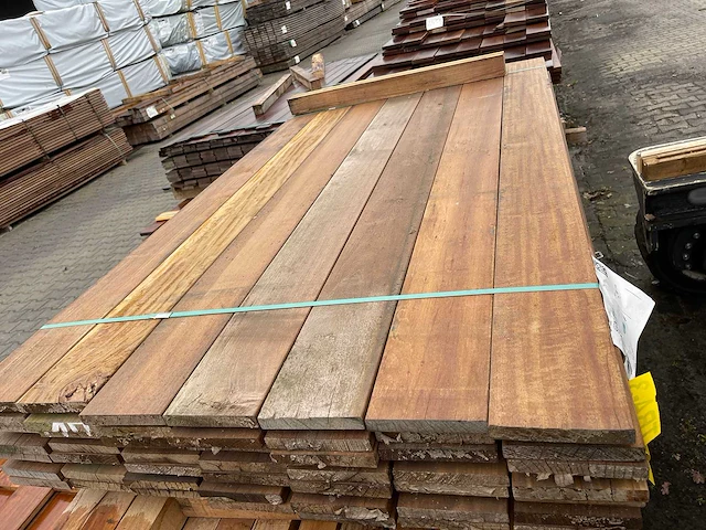 Guyana ipé hardhouten planken geschaafd 21x145mm, lengte 185cm (49x) - afbeelding 1 van  3