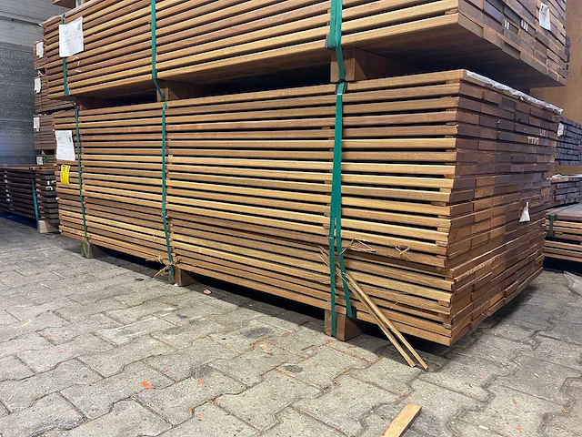 Guyana ipé hardhouten planken geschaafd 21x145mm, lengte 215cm (154x) - afbeelding 4 van  4