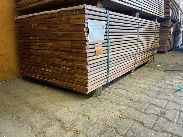 Guyana ipé hardhouten planken geschaafd 21x145mm, lengte 215cm (154x) - afbeelding 4 van  4