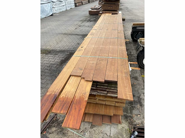 Guyana ipé hardhouten planken geschaafd 21x145mm, lengte 430-550cm (29x) - afbeelding 1 van  3