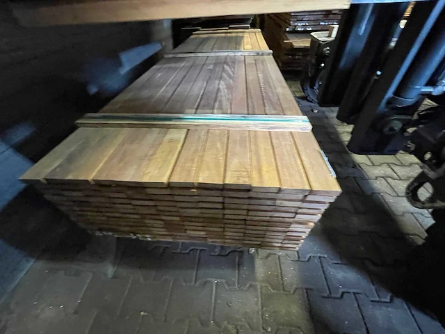 Guyana ipé hardhouten planken geschaafd 21x70mm, lengte 215cm (158x) - afbeelding 1 van  3