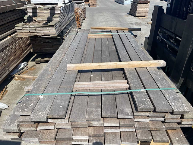 Guyana ipé hardhouten planken geschaafd 21x95mm, lengte 215cm (53x) - afbeelding 1 van  3