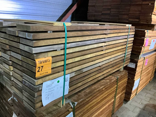 Guyana ipé hardhouten planken geschaafd 25x145mm, lengte 140cm (81x) - afbeelding 1 van  3