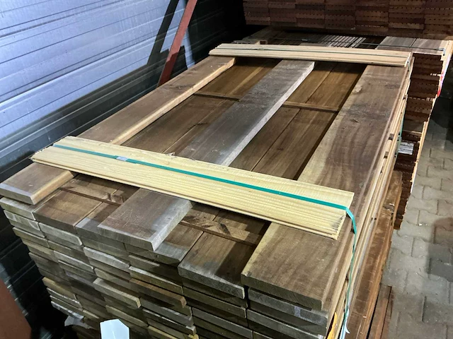 Guyana ipé hardhouten planken geschaafd 25x145mm, lengte 140cm (81x) - afbeelding 3 van  3