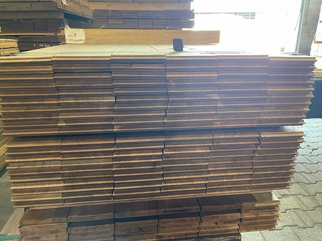 Guyana ipé kopse veer en groef (buitenparket) 1250x145x21mm (120x) - afbeelding 3 van  3