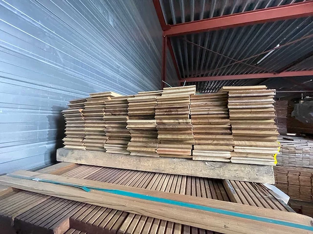 Guyana ipé kopse veer en groef (buitenparket) 650x145x21mm (91x) - afbeelding 2 van  3