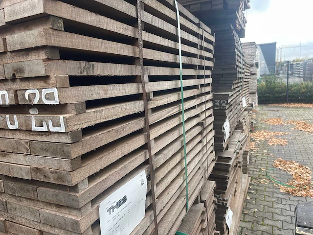 Guyana ipé planken fijnbezaagd 1250x105x27mm (171x) - afbeelding 2 van  3