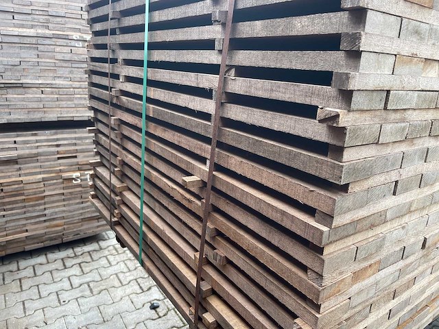 Guyana ipé planken fijnbezaagd 1250x80x27mm (228x) - afbeelding 2 van  3