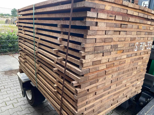 Guyana ipé planken fijnbezaagd 1550x80x27mm (228x) - afbeelding 2 van  3