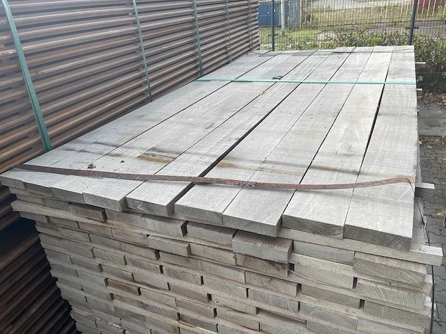 Guyana ipé planken fijnbezaagd 1850x105x27mm (171x) - afbeelding 1 van  3