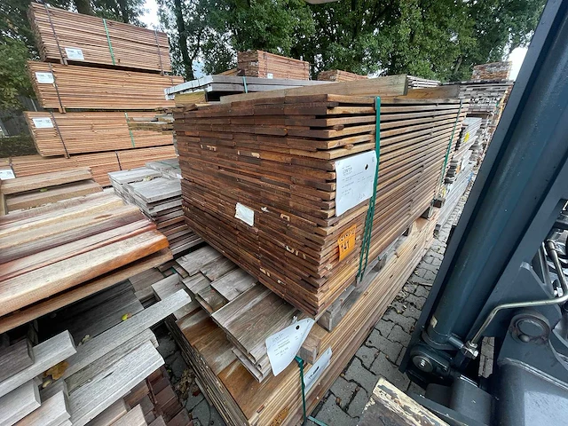 Guyana ipé planken geschaafd 1500x140x16mm (182x) - afbeelding 2 van  3