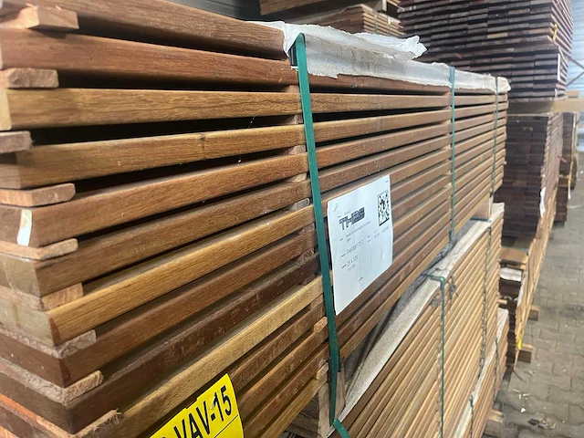 Guyana ipé planken geschaafd 1850x120x21mm (112x) - afbeelding 2 van  3
