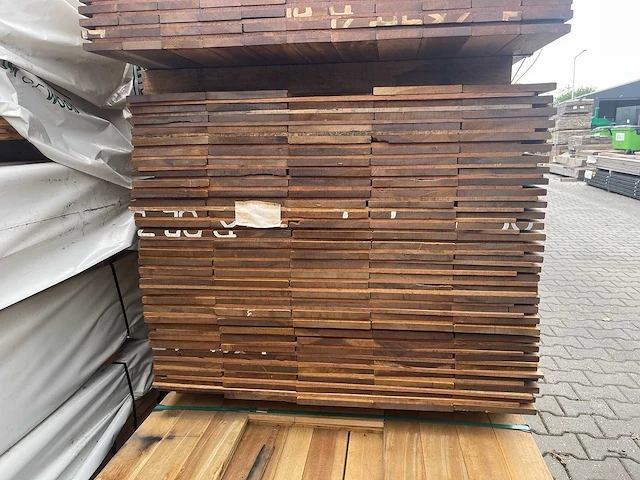 Guyana ipé planken geschaafd 2500x190x16mm (90x) - afbeelding 3 van  4
