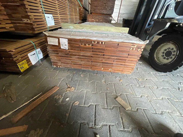 Guyana ipé planken geschaafd 2750x120x21mm (103x) - afbeelding 2 van  3
