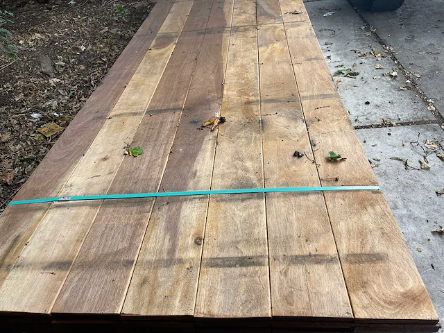 Guyana ipé planken geschaafd 3000x140x16mm (91x) - afbeelding 1 van  3
