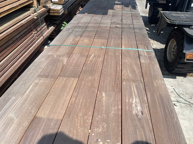 Guyana ipé planken geschaafd/gevingerlast 5000x140x18mm (75x) - afbeelding 1 van  3