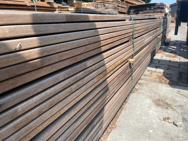 Guyana ipé planken geschaafd/gevingerlast 5000x140x18mm (77x) - afbeelding 2 van  3