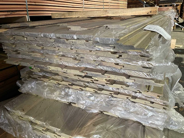 Guyana ipé voorvergrijsd gecoate planken 21x85mm, lengte 140-460cm (130x) - afbeelding 3 van  3