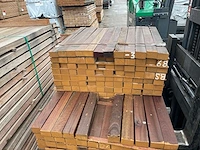 Guyana teak balken fijnbezaagd 1000-1500x80x50mm (130x) - afbeelding 1 van  3