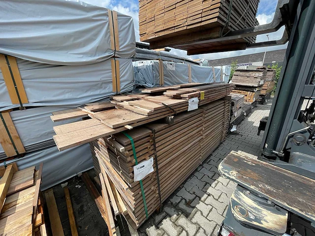 Guyana teak beschoeiingsplanken 1400-2750x200x20mm (35x) - afbeelding 2 van  3
