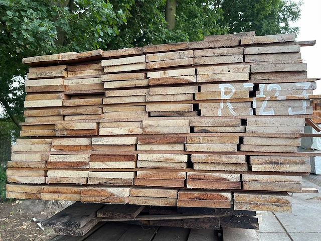 Guyana teak beschoeiingsplanken 2000-4000x150x20mm (116x) - afbeelding 3 van  3