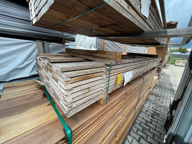 Guyana teak beschoeiingsplanken 3000x100x20mm (85x) - afbeelding 2 van  3