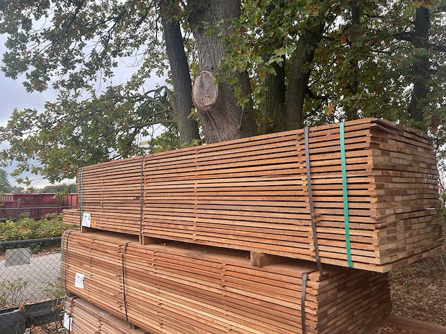 Guyana teak beschoeiingsplanken 3500-4000x100x20mm (207x) - afbeelding 4 van  4