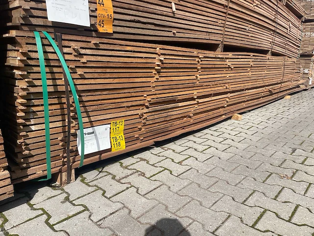 Guyana teak beschoeiingsplanken 5500-6000x100x20mm (58x) - afbeelding 4 van  4