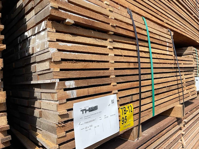 Guyana teak beschoeiingsplanken fijnbezaagd 1000-1500x100x20mm (169x) - afbeelding 4 van  4