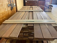 Guyana teak geschaafd 2000-2500x90x16mm (169x) - afbeelding 1 van  3