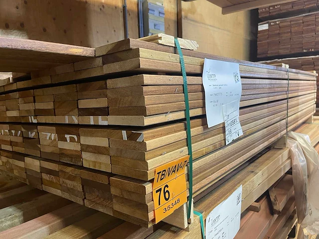 Guyana teak geschaafd 2000-2500x90x16mm (169x) - afbeelding 2 van  3