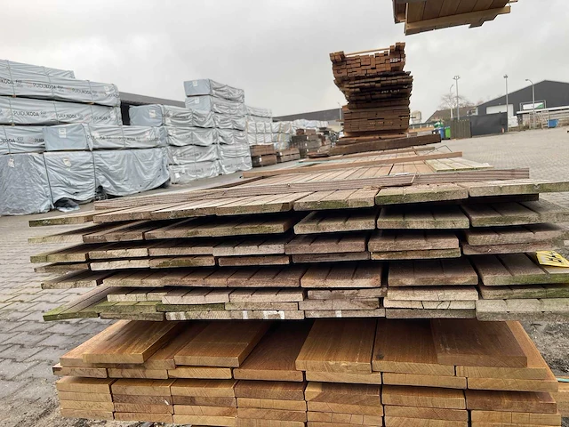 Guyana teak hardhouten planken geschaafd 16x140mm, lengte 450cm (56x) - afbeelding 3 van  3
