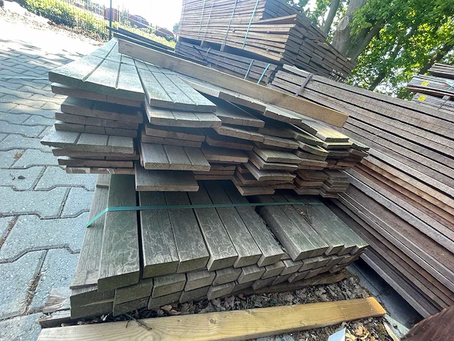 Guyana teak hardhouten planken geschaafd 16x140mm, lengte 450cm (92x) - afbeelding 3 van  3