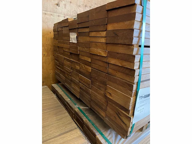Guyana teak hardhouten planken geschaafd 21x145mm, lengte 185cm (147x) - afbeelding 2 van  2