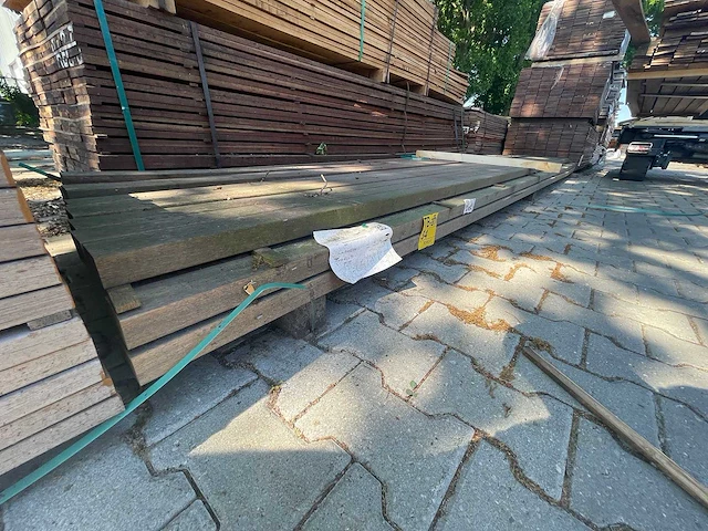 Guyana teak hardhouten regels geschaafd 45x70mm, lengte 185cm (37x) - afbeelding 2 van  3