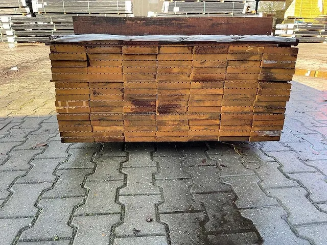 Guyana teak hardhouten vlonderplanken 27x145mm, lengte 215cm (112x) - afbeelding 3 van  3