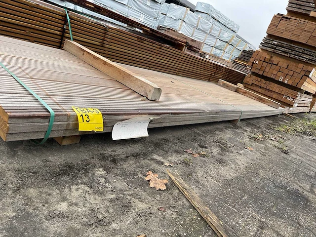 Guyana teak hardhouten vlonderplanken 27x145mm, lengte 400cm (21x) - afbeelding 2 van  3