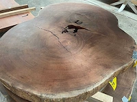 Guyana teak houten schijf 1100mm - afbeelding 2 van  3