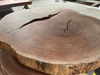Guyana teak houten schijf 1300mm - afbeelding 1 van  3
