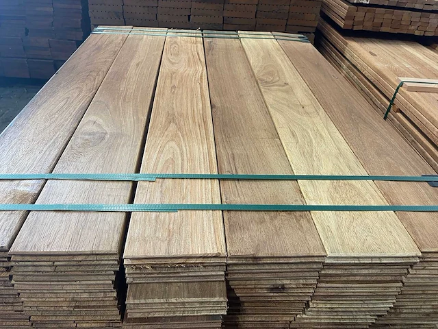 Guyana teak kopse veer en groef (buitenparket) 1250x145x21mm (120x) - afbeelding 1 van  3